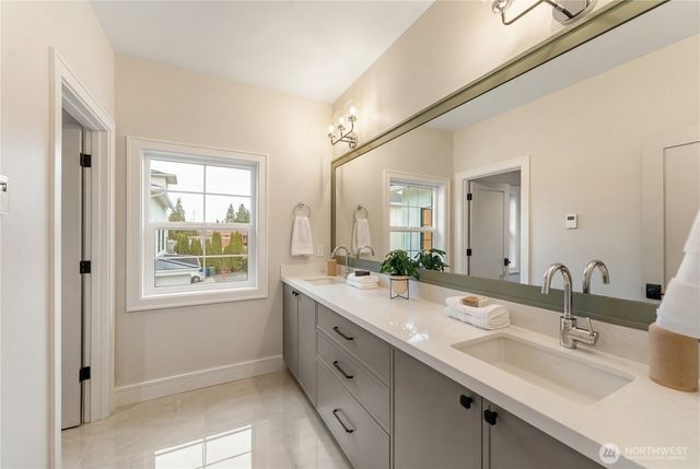 12811 SE 44th Place, Bellevue, WA 98006