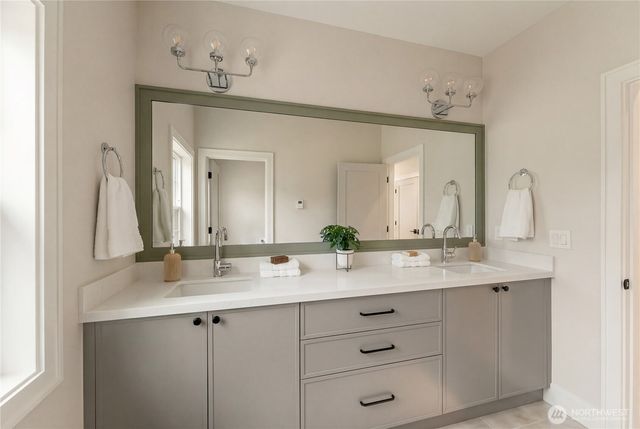 12811 SE 44th Place, Bellevue, WA 98006