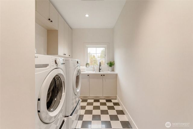 12811 SE 44th Place, Bellevue, WA 98006