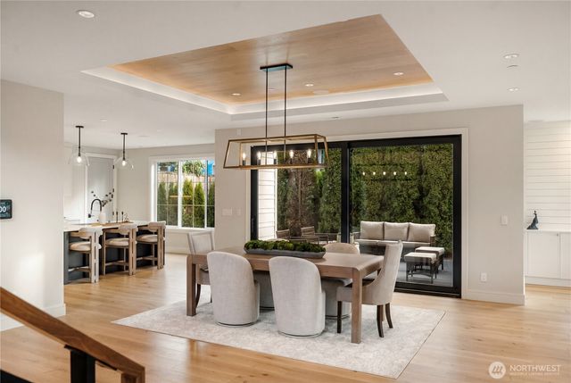 12811 SE 44th Place, Bellevue, WA 98006