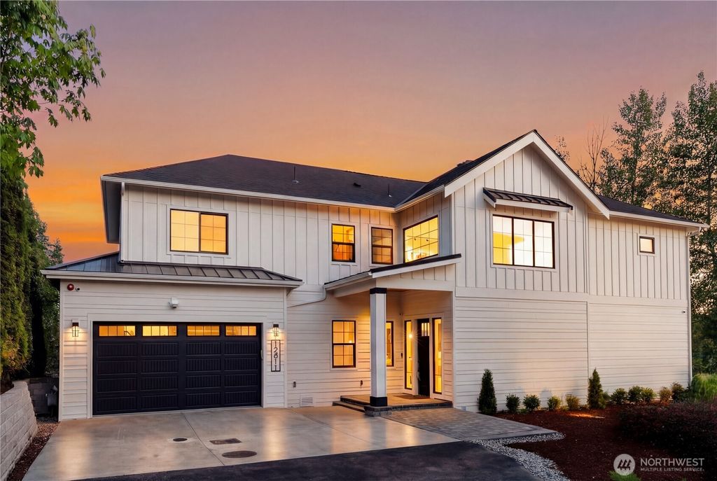 12811 SE 44th Place, Bellevue, WA 98006