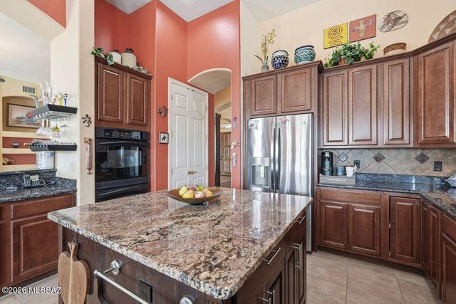 5885 W Clear Brook Lane, Marana, AZ 85658