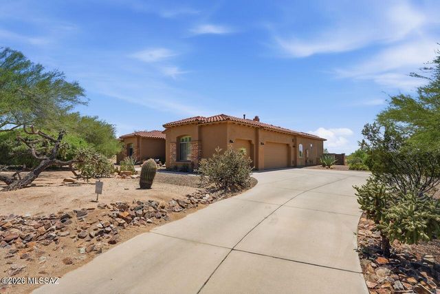 5885 W Clear Brook Lane, Marana, AZ 85658