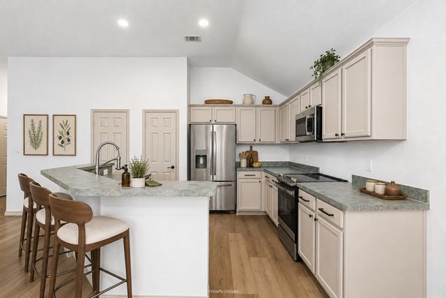 1020 Hannah Street, Burleson, TX 76028