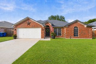 1020 Hannah Street, Burleson, TX 76028