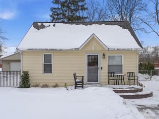 47300 Burton Drive, Shelby Charter Township, MI 48317