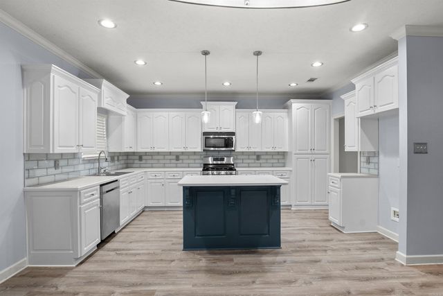 91 Lakeland Drive, Cabot, AR 72023