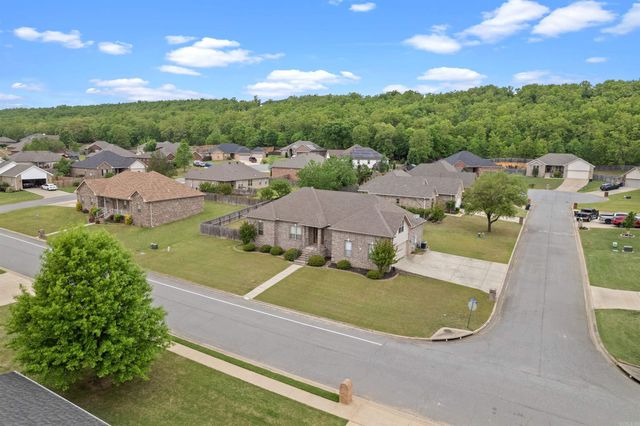 91 Lakeland Drive, Cabot, AR 72023