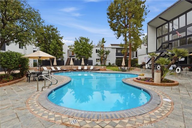 18645 Hatteras Street 289, Tarzana, CA 91356