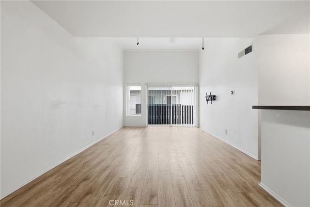 18645 Hatteras Street 289, Tarzana, CA 91356