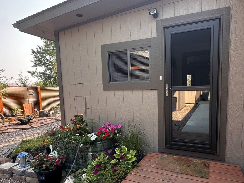 6218 Shadow Circle, Bozeman, MT 59715 photo 2