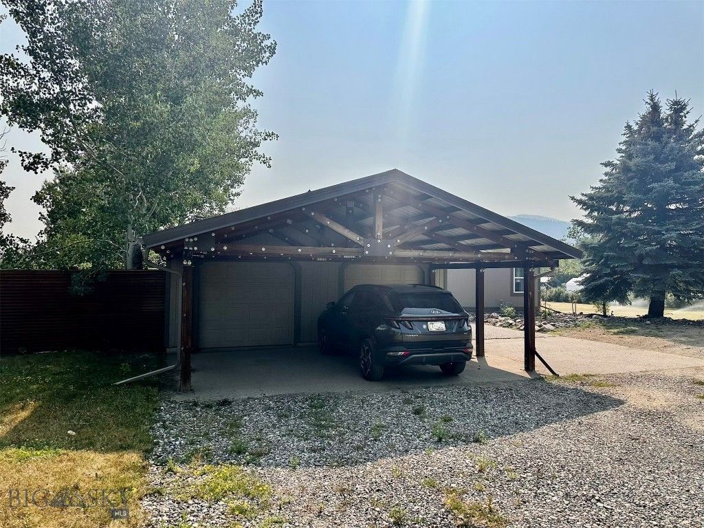 6218 Shadow Circle, Bozeman, MT 59715 photo 3
