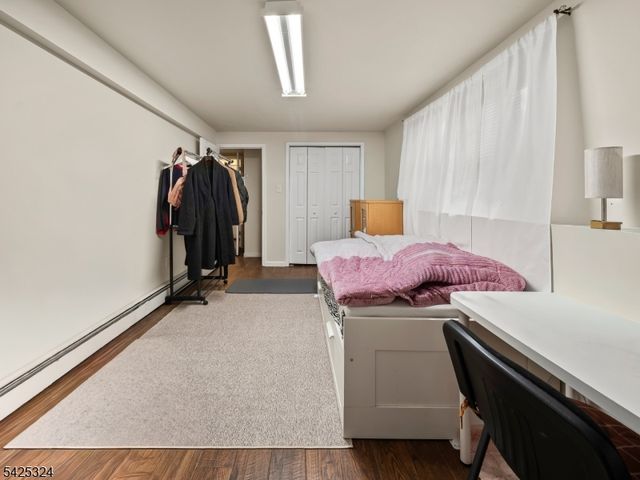 33 Beech St, Little Ferry Boro, NJ 07643