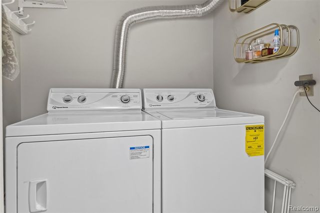 16136 Amore Street, Clinton Township, MI 48038