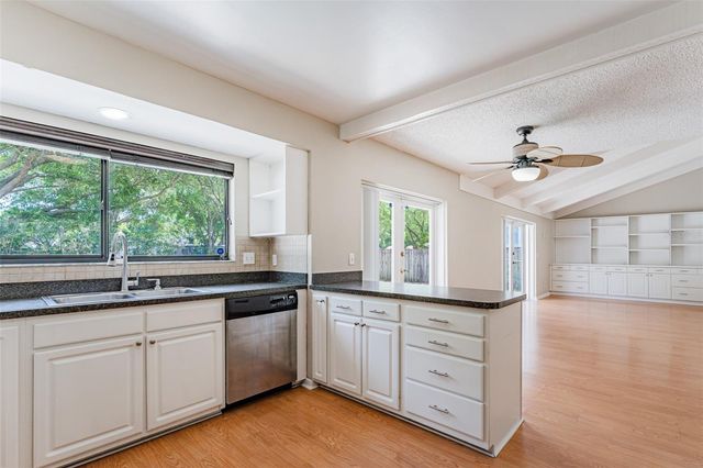 16203 FANTASIA DRIVE, Tampa, FL 33624