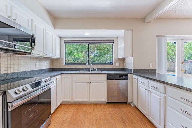 16203 FANTASIA DRIVE, Tampa, FL 33624