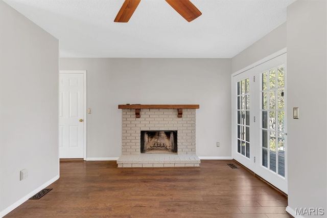 5728 Hidden Stone Drive, Oakville, MO 63129
