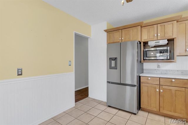 5728 Hidden Stone Drive, Oakville, MO 63129