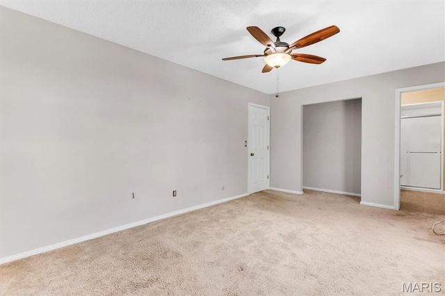 5728 Hidden Stone Drive, Oakville, MO 63129