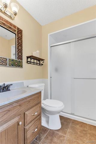 5728 Hidden Stone Drive, Oakville, MO 63129