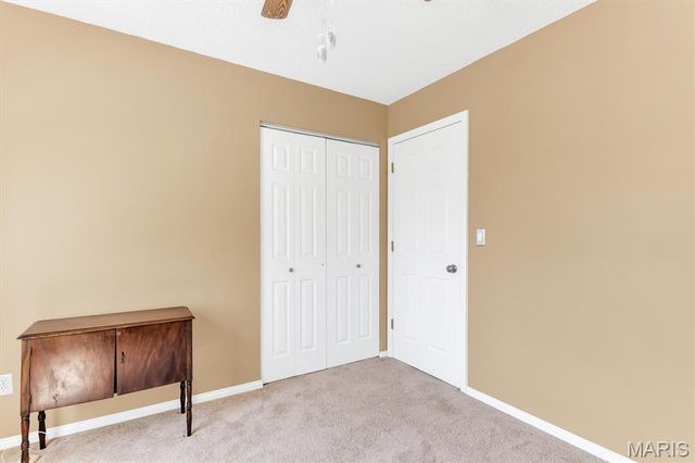 5728 Hidden Stone Drive, Oakville, MO 63129