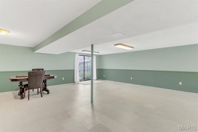 5728 Hidden Stone Drive, Oakville, MO 63129