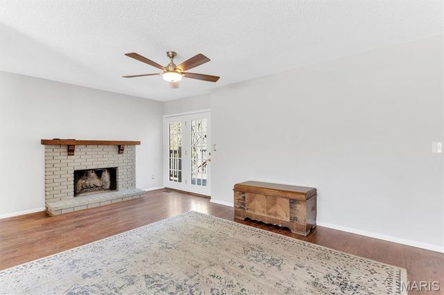 5728 Hidden Stone Drive, Oakville, MO 63129