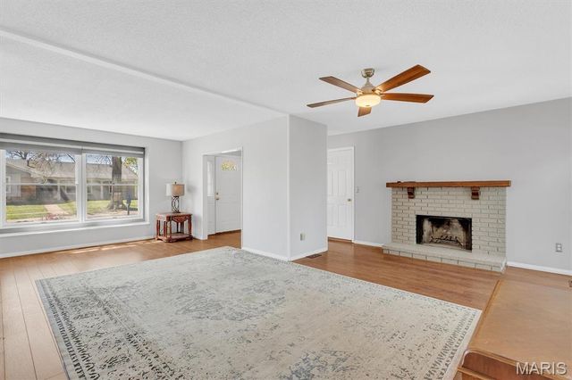 5728 Hidden Stone Drive, Oakville, MO 63129