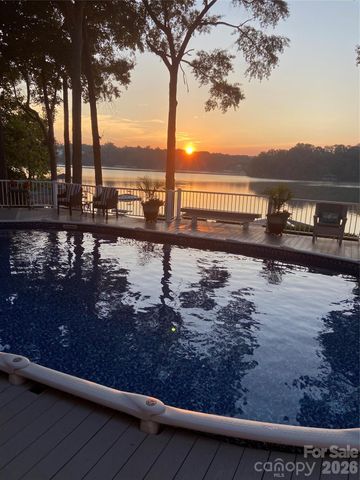8470 Marina Lane, Catawba, NC 28609