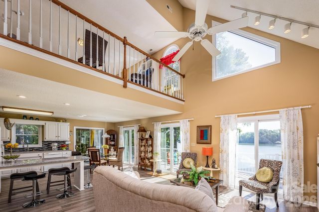 8470 Marina Lane, Catawba, NC 28609