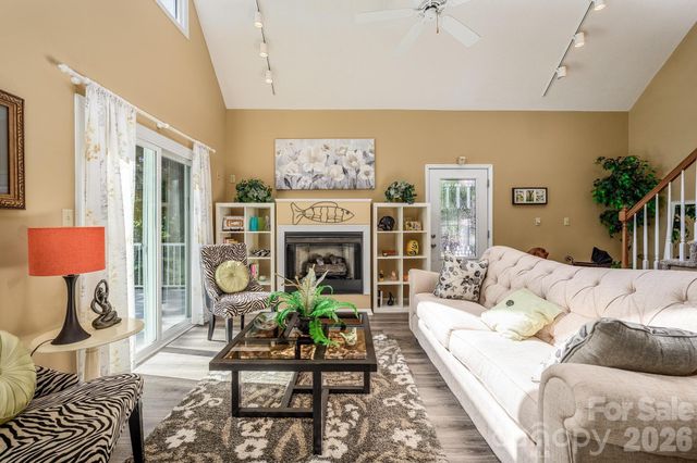 8470 Marina Lane, Catawba, NC 28609