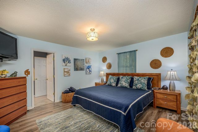 8470 Marina Lane, Catawba, NC 28609