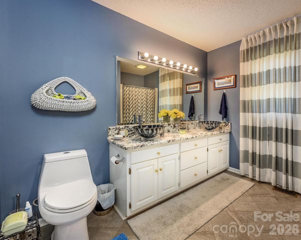 8470 Marina Lane, Catawba, NC 28609