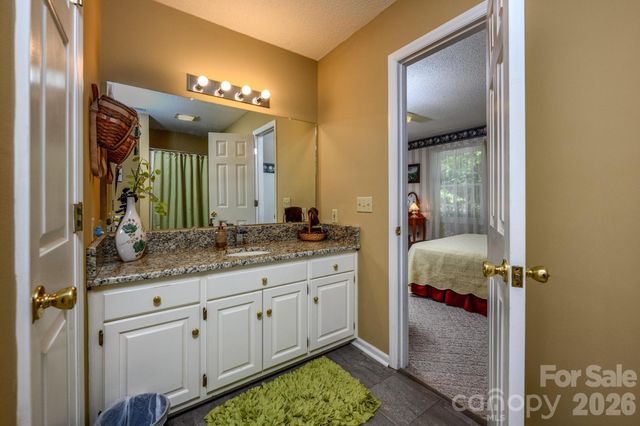 8470 Marina Lane, Catawba, NC 28609