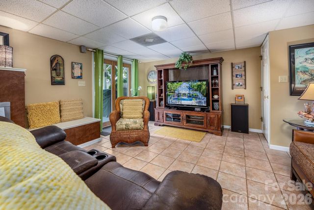 8470 Marina Lane, Catawba, NC 28609