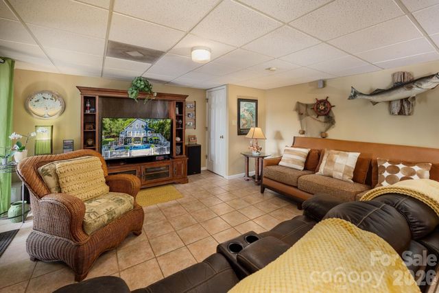 8470 Marina Lane, Catawba, NC 28609
