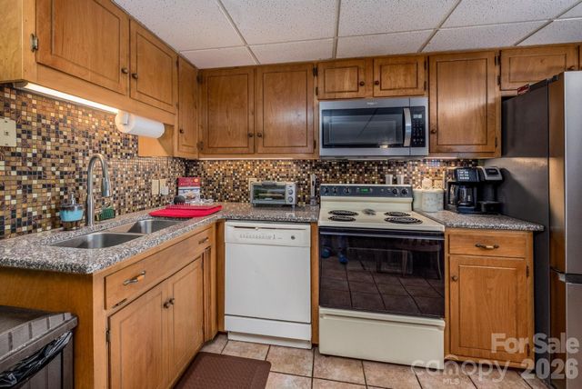8470 Marina Lane, Catawba, NC 28609