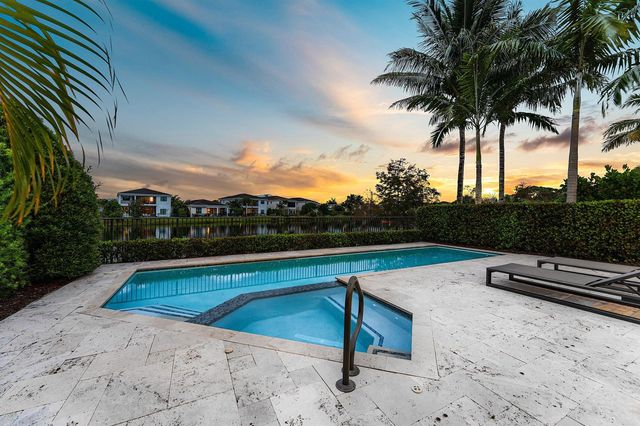 13689 Artisan Circle, Palm Beach Gardens, FL 33418