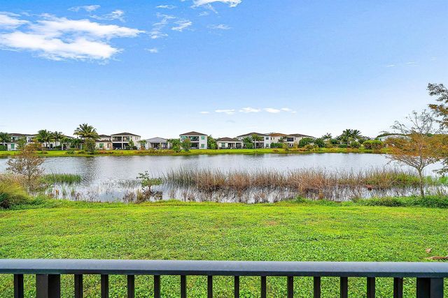 13689 Artisan Circle, Palm Beach Gardens, FL 33418