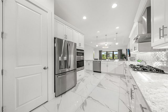13689 Artisan Circle, Palm Beach Gardens, FL 33418