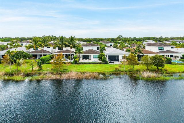13689 Artisan Circle, Palm Beach Gardens, FL 33418