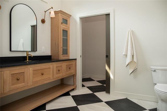 778 Lake Viking Terrace, Altamont, MO 64620