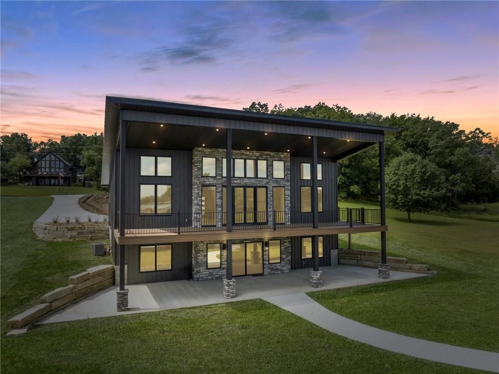 778 Lake Viking Terrace, Altamont, MO 64620