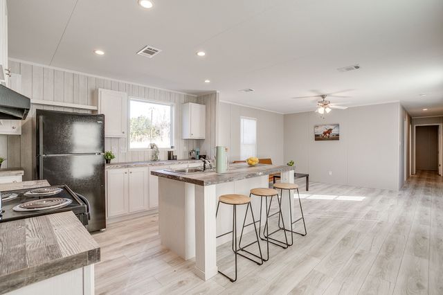 6303 N Oklahoma Trail, Granbury, TX 76048