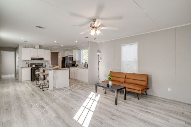 6303 N Oklahoma Trail, Granbury, TX 76048