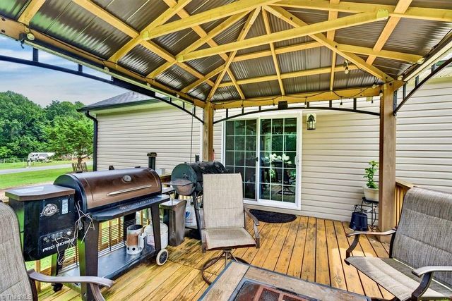 1018 Carson James Drive, Boonville, NC 27011