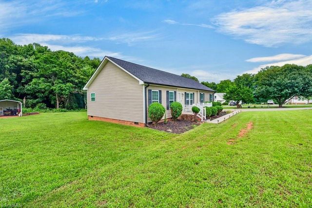 1018 Carson James Drive, Boonville, NC 27011