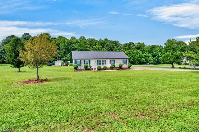1018 Carson James Drive, Boonville, NC 27011