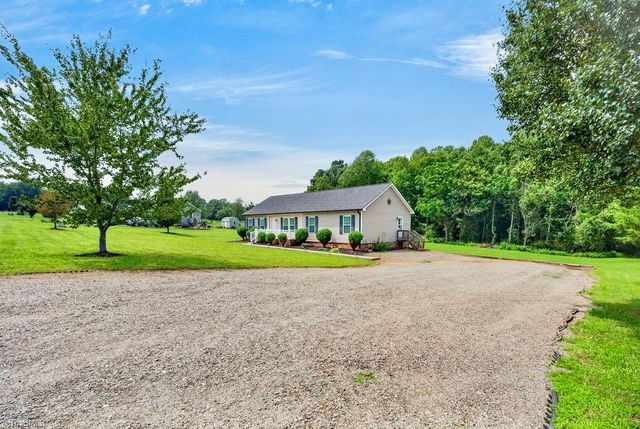 1018 Carson James Drive, Boonville, NC 27011