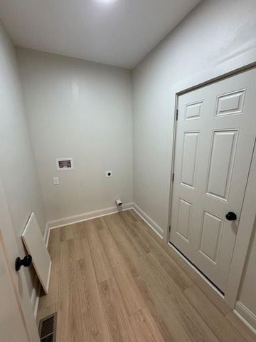 1881 Lake Viking Terrace, Gallatin, MO 64640